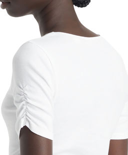 Футболка женская