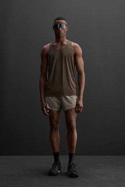 LIGHTWEIGHT TECHNICAL TANK TOP - Zara фото 21