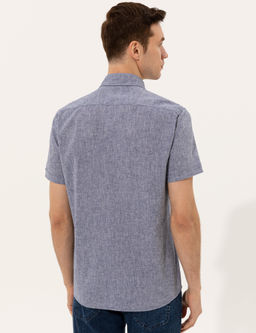 Рубашка приталенного кроя из смесового льна цвета индиго с короткими рукавами - Cacharel фото 5