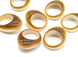 Кольцо крупное из кошачьего глаза сепия размер 19 Радуга камня