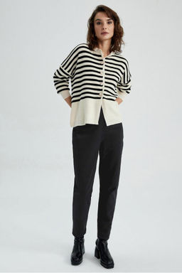 Lina Comfort Mom Fit Высокая удобная посадка Легкие джинсовые брюки с тонкой талией длиной до щиколотки - Defacto фото 3