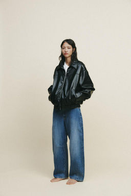 LEATHER EFFECT BOMBER JACKET - Zara фото 9