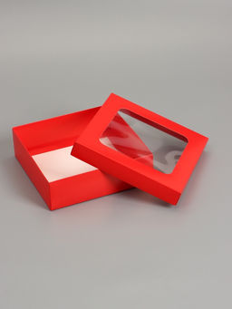 Цена за 5 шт. Коробка складная, крышка-дно, красная, с окном 20×20×6 см