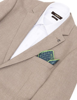 Зеленый шелковый платок