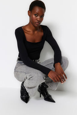 Siyah Pamuklu Esnek Kare Yaka Fitted/Vucuda Oturan Orme Bluz TWOAW24BZ00016
