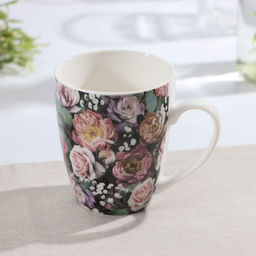 Кружка фарфоровая Доляна Душистые розы, 350 мл
