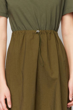 Haki A Kesim Orme Kumas Detayl? Midi Dokuma Elbise TWOSS24EL00447 - Trendyolmilla фото 4