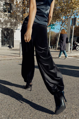 VELVET BALLOON TROUSERS - Zara фото 7