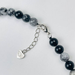 Бусы из Кварца с включением Турмалина