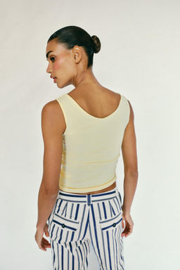 CAMISETA HOMBROS DESCUBIERTOS / Amarillo pastel - Zara фото 5