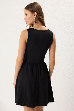 TRENDYOLMILLA Mavi Bask?l? Burumcuk S?f?r Kol Bisiklet Yaka Balon Etekli Mini Orme Elbise TWOSS25EL00219  фото 6