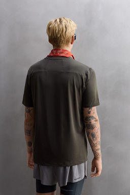 TEXTURED TRAINING T-SHIRT - Zara фото 3