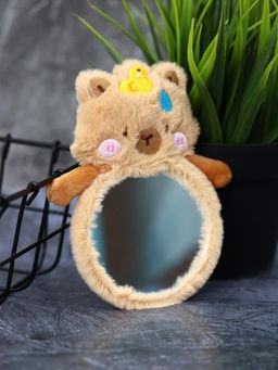 Плюшевое зеркало GIRLY "Capybara with a duck", brown (8*13 см)