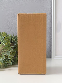 Бюст полистоун «Девушка с золотой розой, в наряде с узорами», чёрный, 9×7.5×19.5 см