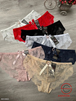 Женские трусы с кружевом