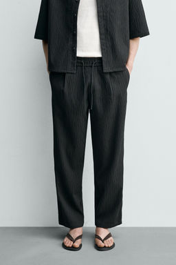 PANTAL?N RELAXED FIT EFECTO RELIEVE / Negro - Zara фото 2