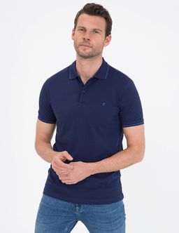 Темно-синяя приталенная базовая футболка с воротником-поло
