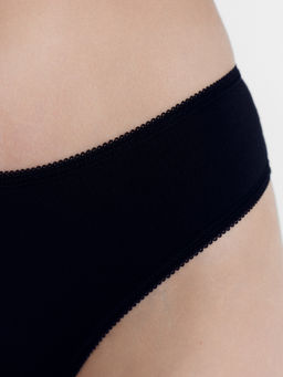 Цена за 2 штуки! Трусы женские бразилиана в черном цвете с деталью из кружева - Mark formelle фото 5