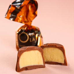 Набор в коробке домике Почта, чай чёрный с апельсином и корицей 50 г., печенье с предсказанием 3 шт., конфеты с кремовой начинкой 100 г. - Фабрика счастья фото 3