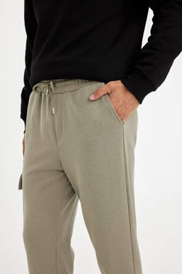 Мужские облегающие спортивные штаны с карманами-карго и прямыми штанинами - Defacto фото 6