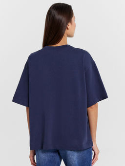 Футболка женская синяя с принтом Energy creates reality глубокий синий +печать1 112961 - Mark formelle фото 4