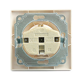 Розетка Smartbuy «Венера», 16 А, скрытая, одноместная, с заземлением, белая