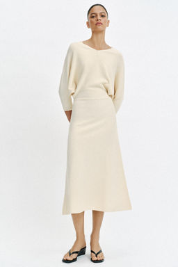 VESTIDO MIDI PUNTO / Crudo