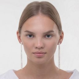 Серьги клипсы для ушей QF «Лёд», тройная сплошная, белые в серебре