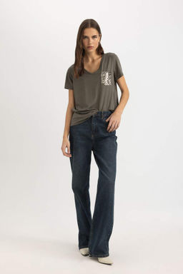 Футболка стандартного кроя с V-образным вырезом и короткими рукавами - Defacto фото 2