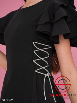 Платье для девочки с волнистыми рукавами