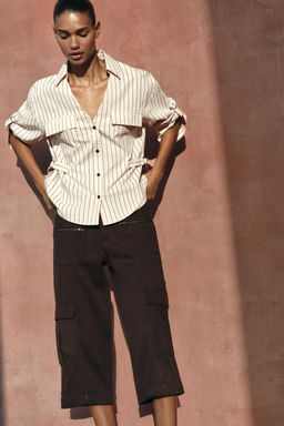 CAMISA SAFARI RAYAS / Crudo