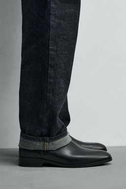 BOTA CHELSEA PUNTA / Negro
