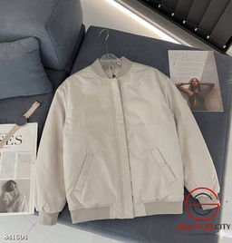 Бомбер весенний женский