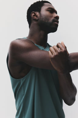 Camiseta de deporte con DryMove Regular Fit - H&m фото 11