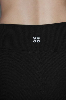 TRENDYOLMILLA Siyah Fitilli Reflektor Bask? Detayl? Orme Spor Sort/K?sa Tayt THMSS25TY00014  фото 3