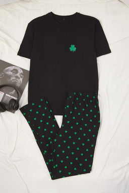 Siyah Regular Kesim Yonca Desen K?sa Kol Orme Pijama Tak?m? TMNAW26PT00010