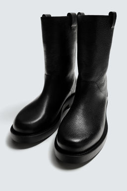 LEATHER KNEE-HIGH BOOTS