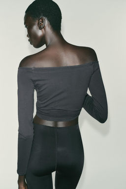 OFF-THE-SHOULDER TOP - Zara фото 14