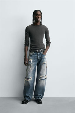 RIPPED BALLOON FIT JEANS