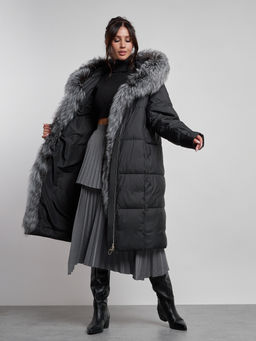 Пальто утепленное с чернобуркой зимнее женское черного цвета 133156Ch - Visdeer фото 4