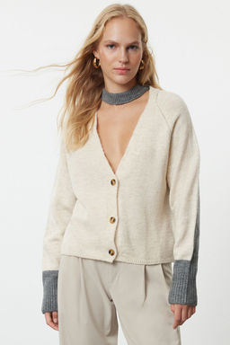 TRENDYOLMILLA Ekru Yumusak Dokulu Renk Bloklu Triko H?rka TWOAW25HI00211 фото 6