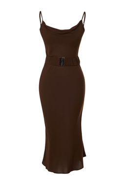 Kahverengi Kemerli Shift/Duz Kesim Degaje Yaka Midi Dokuma Elbise TWOSS21EL2394