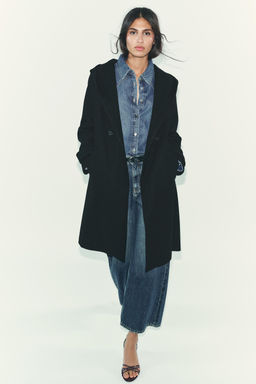 ABRIGO SOFT CAPUCHA / Negro