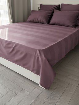Простыня сатин-страйп 210x240 пурпурный сатин