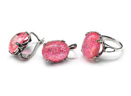 Кольцо Серьги с опалом искусственным, цв.фуксия размер 18