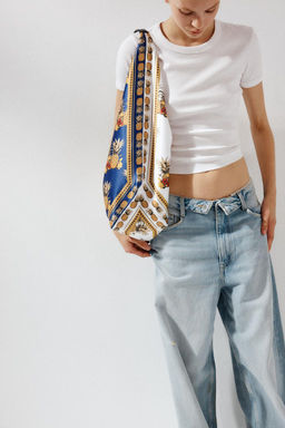 MULTI-COLOURED PRINT SHOPPER