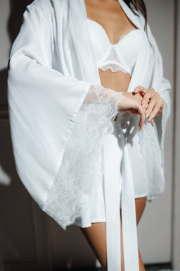 0462-NB БЕЛЫЙ ХАЛАТ С БЕЛЫМ КРУЖЕВОМ