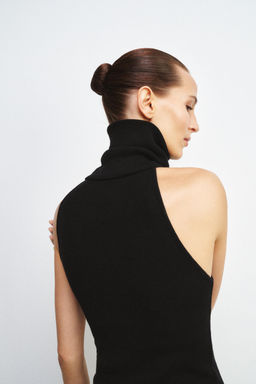 TOP CUELLO ALTO MANGA SISA / Negro - Zara фото 4