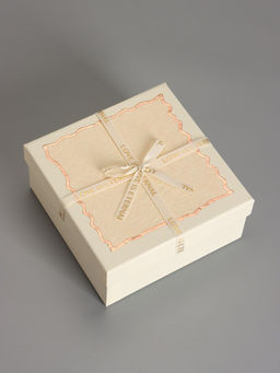 Набор подарочных коробок 3 в 1, прямоугольные с бантом, крем-брюле, 19×19×9.8; 17×17×8; 15×15×6.5 см