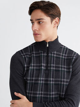 Dik Yaka Erkek Triko Kazak